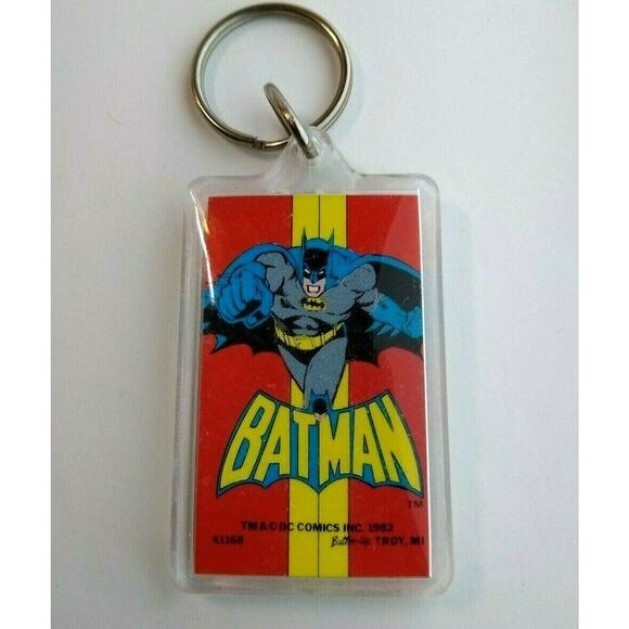 Batman Orange Yellow Keychain 1982 Original Licensed Official DC Comic Button Up - Picture 1 of 4